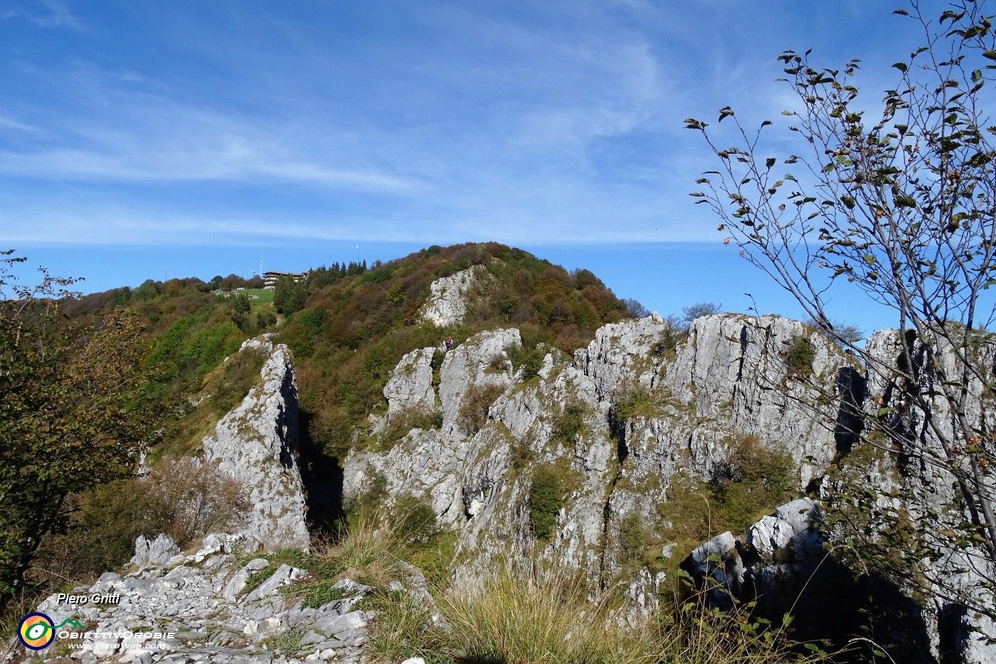 31 In cresta della Cornagera vista verso il Poieto.JPG -                                